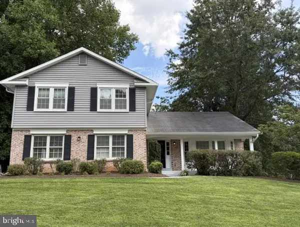 10027 Glenoak Ct, VIENNA, VA 22181