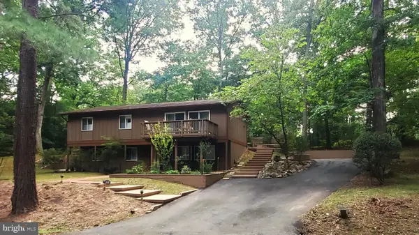 2512 Fauquier Ln, RESTON, VA 20191
