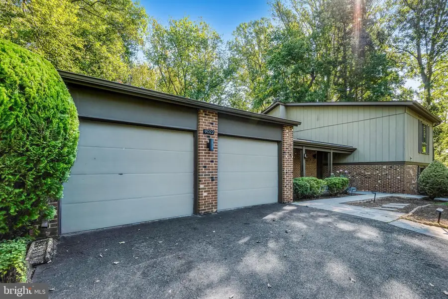 9022 Trailridge Ct, Vienna, VA 22182 - #2