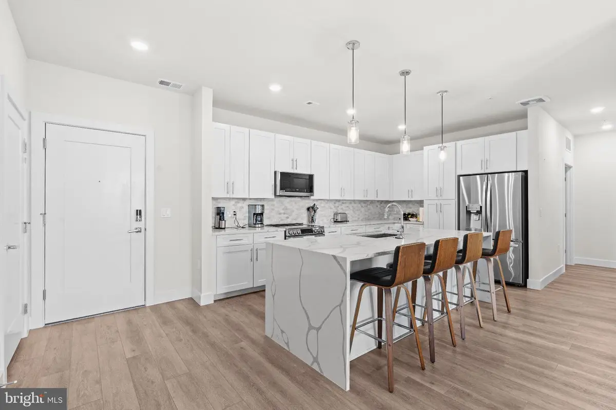 1761 Old Meadow Rd #215, McLean, VA 22102 - #1