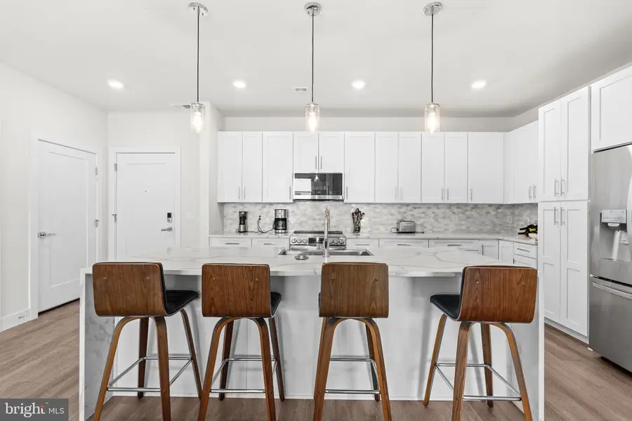 1761 Old Meadow Rd #215, McLean, VA 22102 - #3