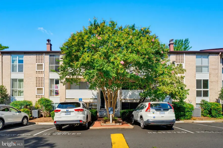 5608 Bloomfield Dr #104, Alexandria, VA 22312 - #2
