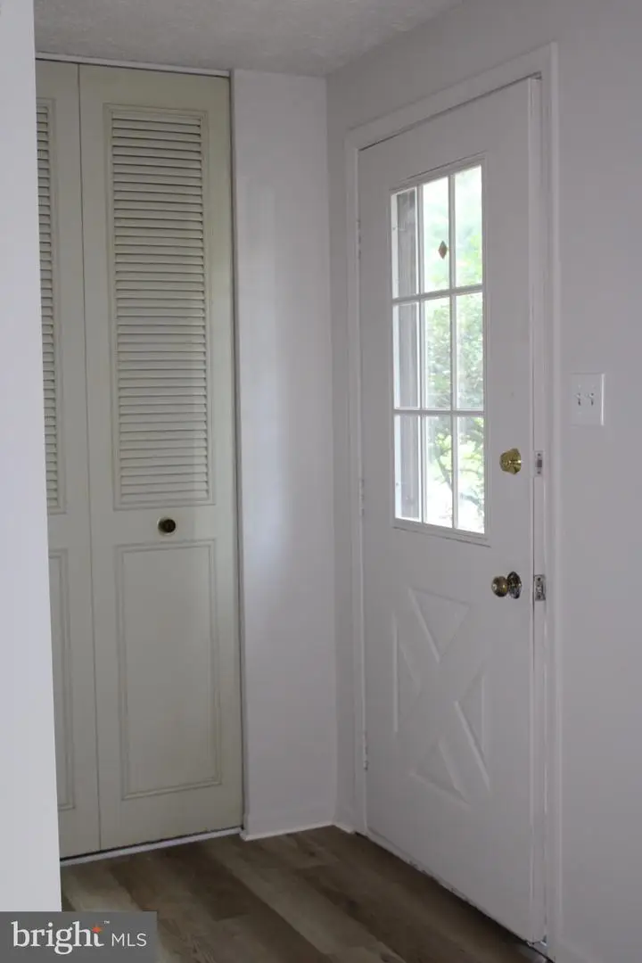 14613 Olde Kent Rd, Centreville, VA 20120 - #2
