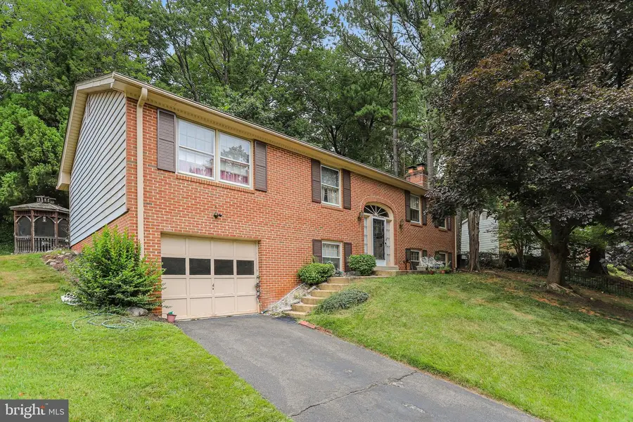 1843 Foxstone Dr, Vienna, VA 22182 - #2