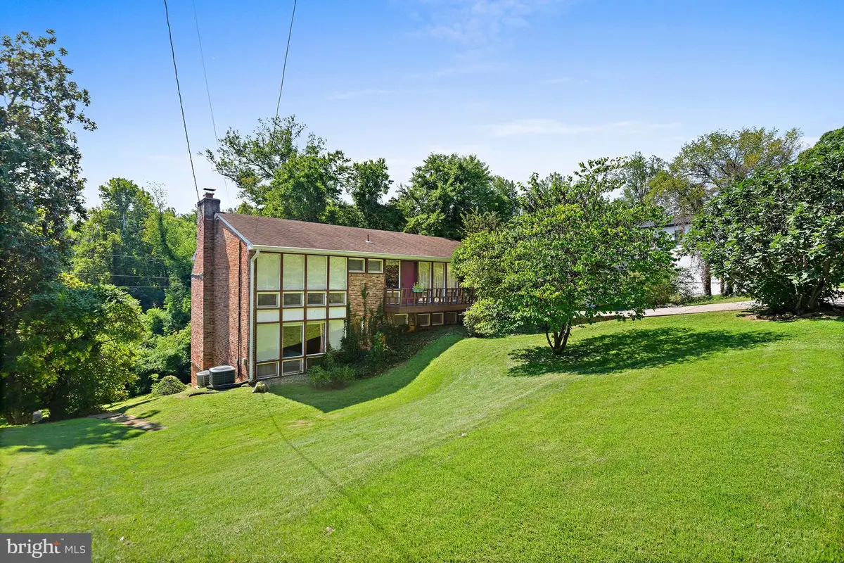 1438 Waggaman Cir, McLean, VA 22101 - #1