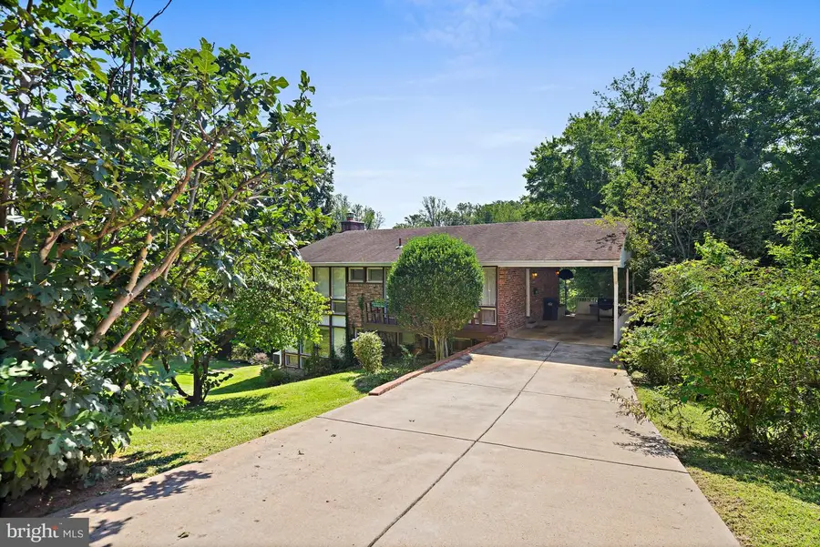 1438 Waggaman Cir, McLean, VA 22101 - #2