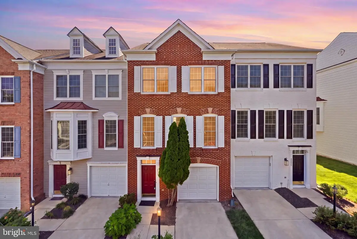 2524 Terra Cotta Cir, Herndon, VA 20171 - #1