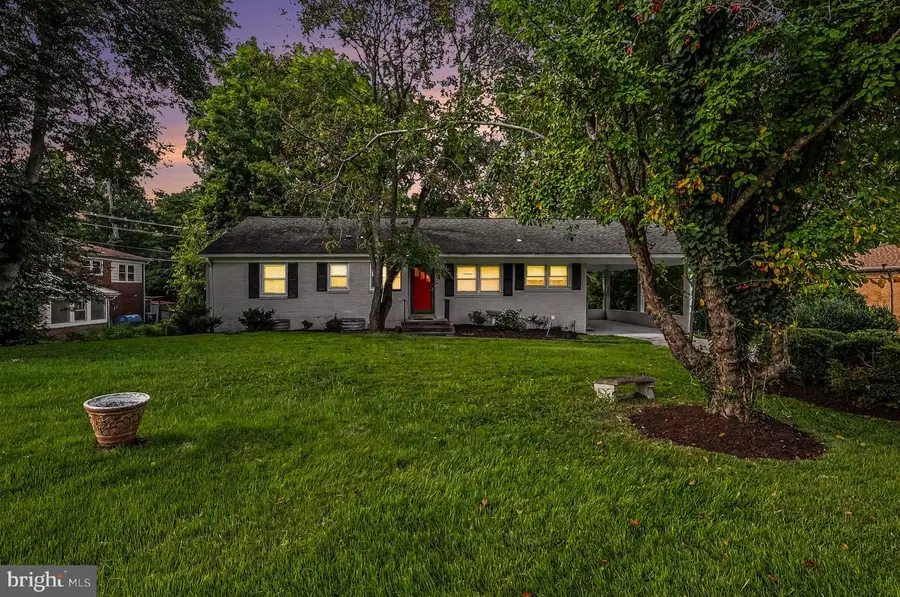 8714 Duvall St, Fairfax, VA 22031 - #2