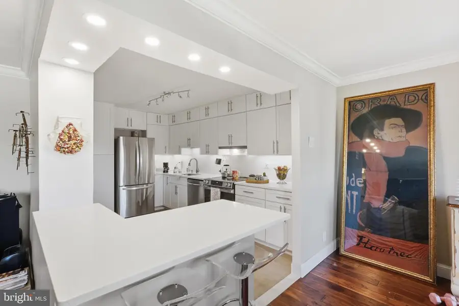 8360 Greensboro Dr #1009, McLean, VA 22102 - #2