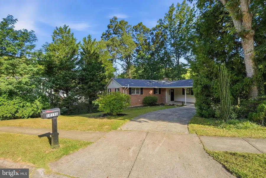 10196 Bessmer Ln, Fairfax, VA 22032 - #2