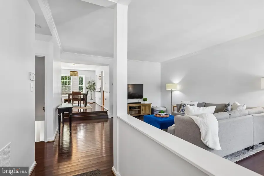 13403 Foxhole Dr, Fairfax, VA 22033 - #3