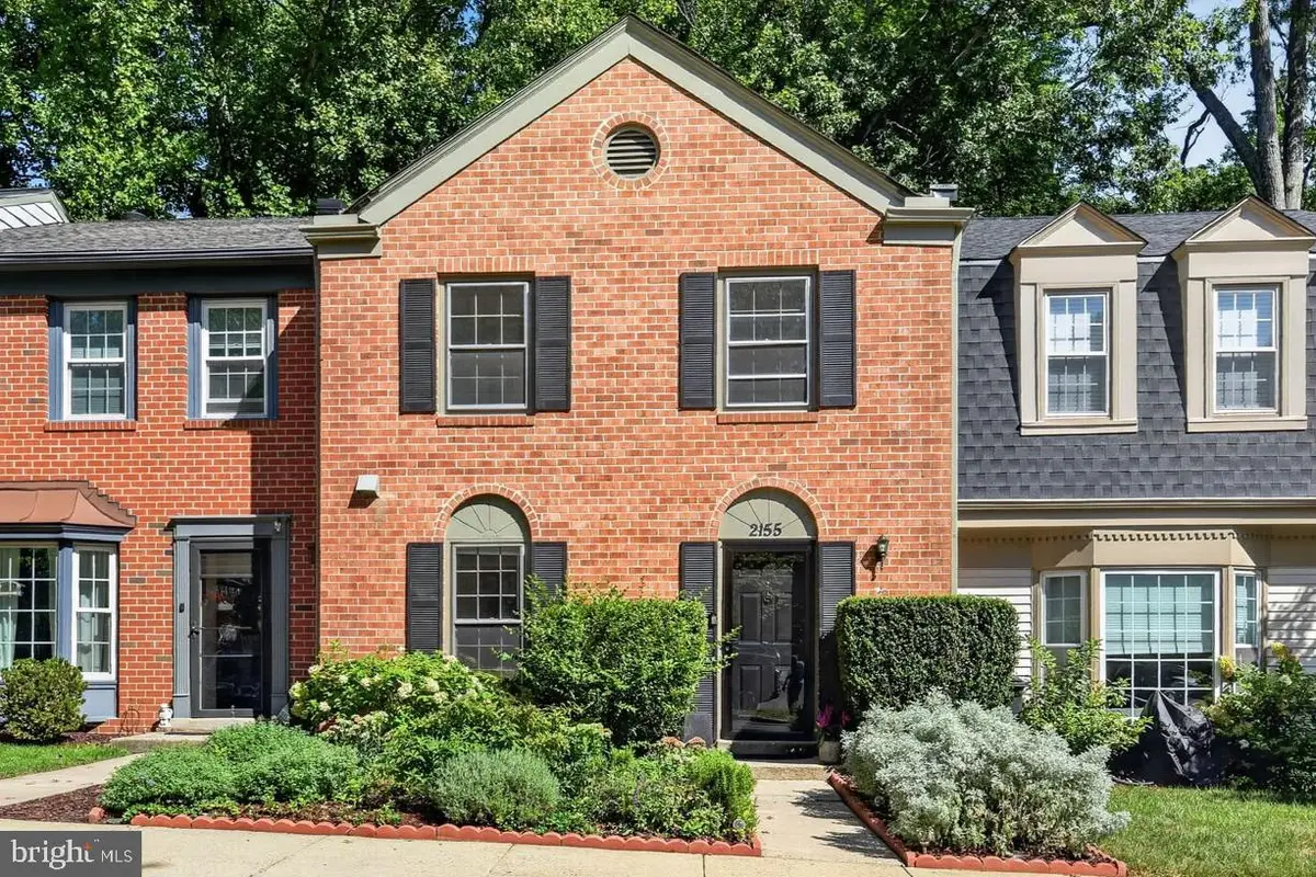 2155 Pond View Ct, Reston, VA 20191 - #1