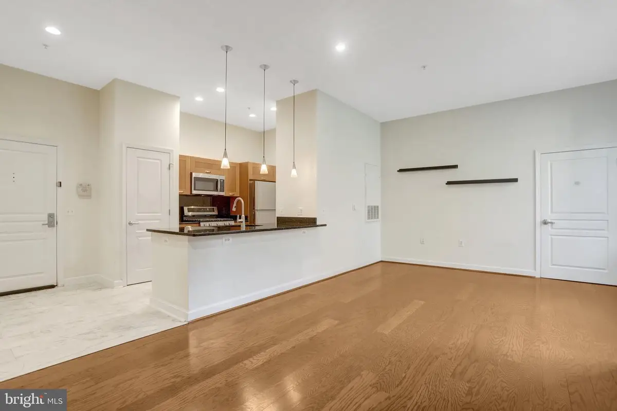 2451 Midtown Ave #104, Alexandria, VA 22303 - #1