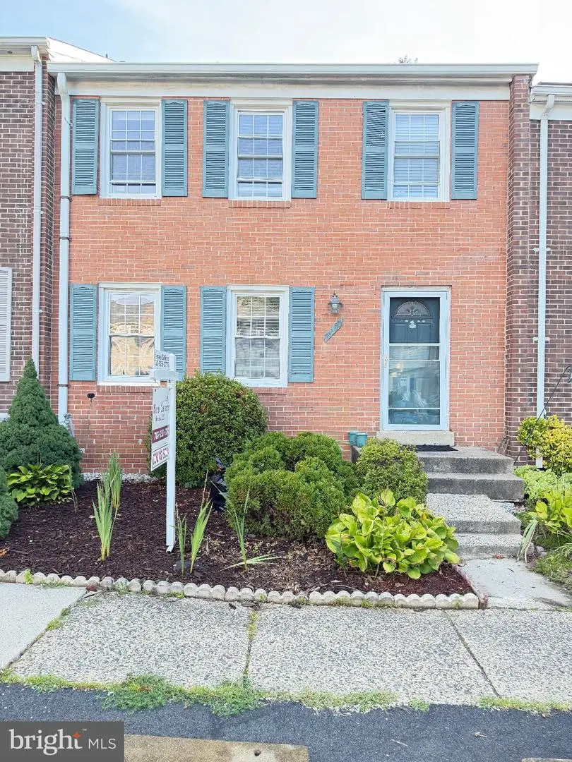 5055 Tibbitt Ln, Burke, VA 22015 - #1