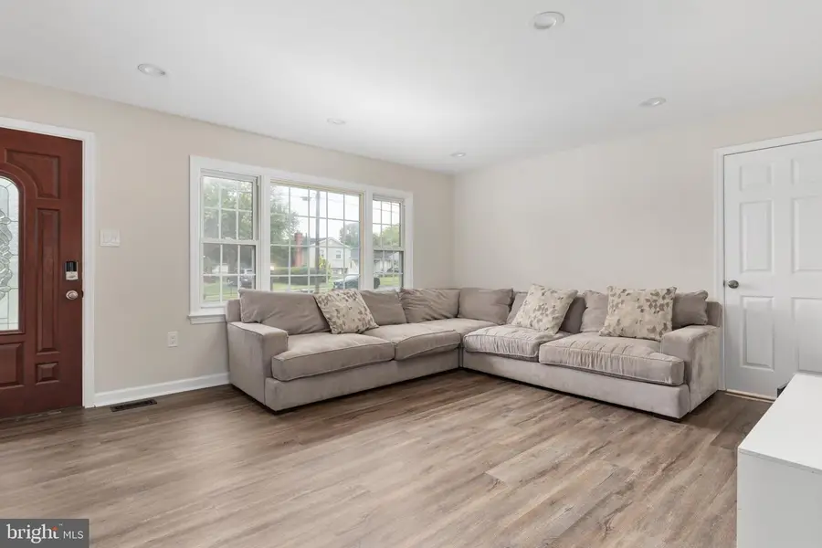 4806 Eubank St, Alexandria, VA 22309 - #2