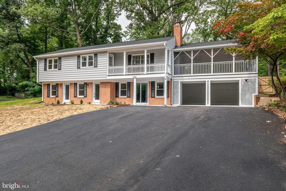 7032 Coventry Rd, Alexandria, VA 22306 - #1