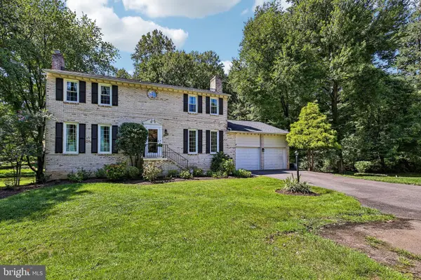 1360 Snow Meadow Ln, MCLEAN, VA 22102