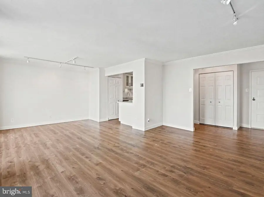 6800 Fleetwood Rd #1011, McLean, VA 22101 - #2