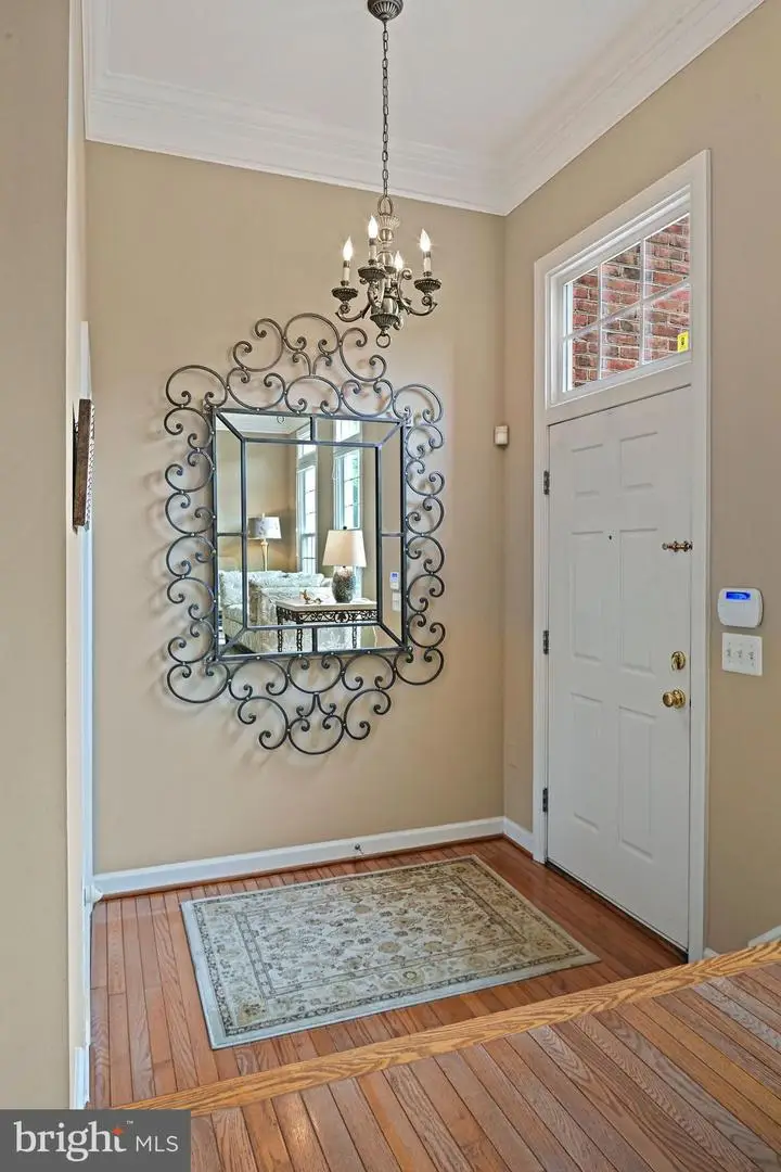 8038 Kidwell Town Ct, Vienna, VA 22182 - #2