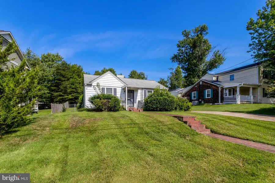 2214 Boxwood Dr, Falls Church, VA 22043 - #3