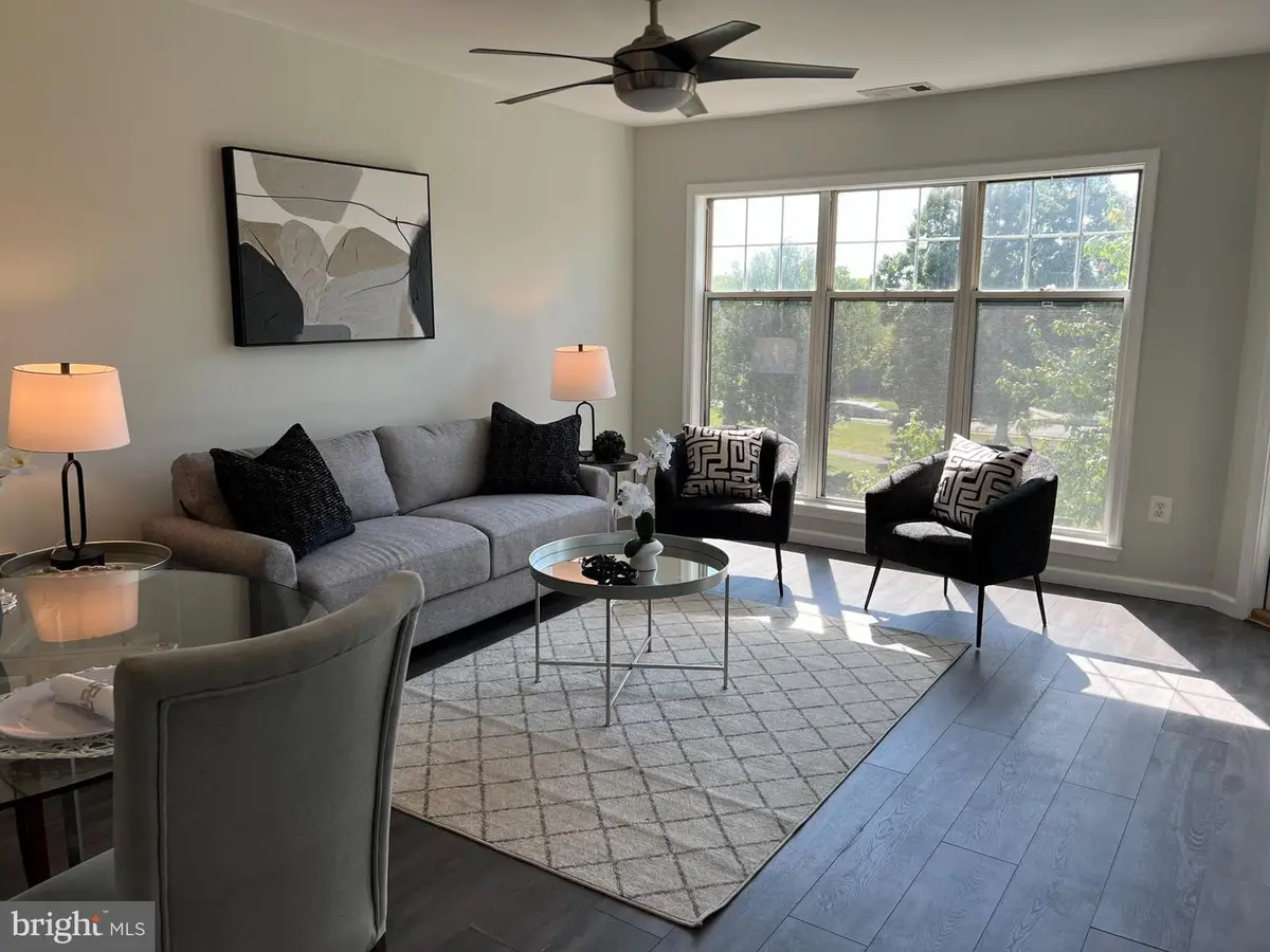 5573 Seminary Rd #305, Falls Church, VA 22041 - #1