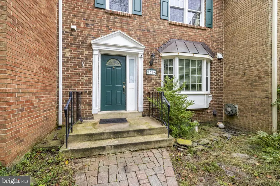 9019 Golden Leaf Ct, Springfield, VA 22153 - #2