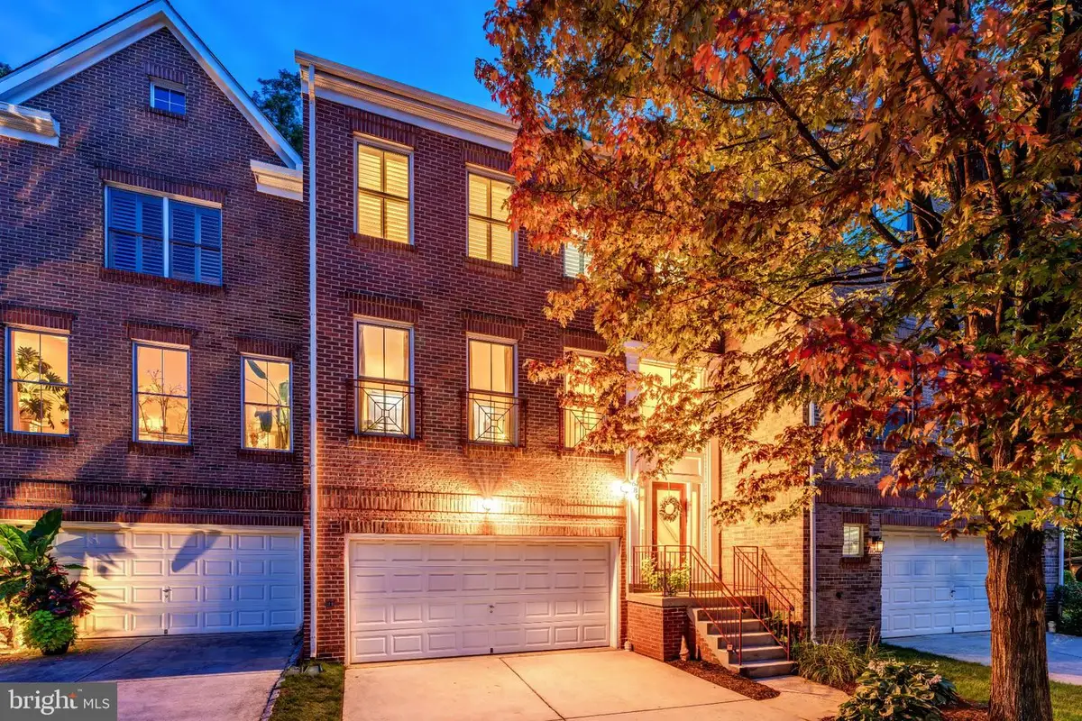 1680 Waterhaven Dr, Reston, VA 20190 - #1