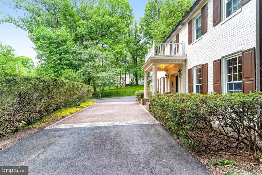7845 Old Dominion Dr, McLean, VA 22102 - #3