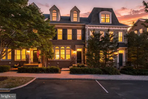 1412 Harvest Crossing Dr, MCLEAN, VA 22101