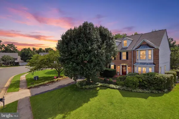 808 Autumn Breeze Ct, HERNDON, VA 20170
