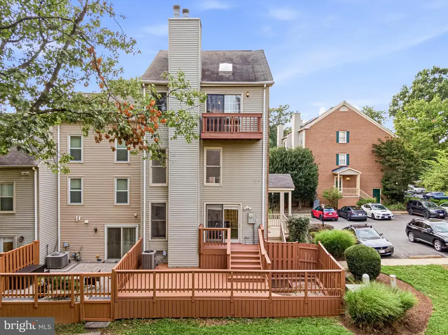 7561 Chrisland Cv Cv, Falls Church, VA 22042 - #3