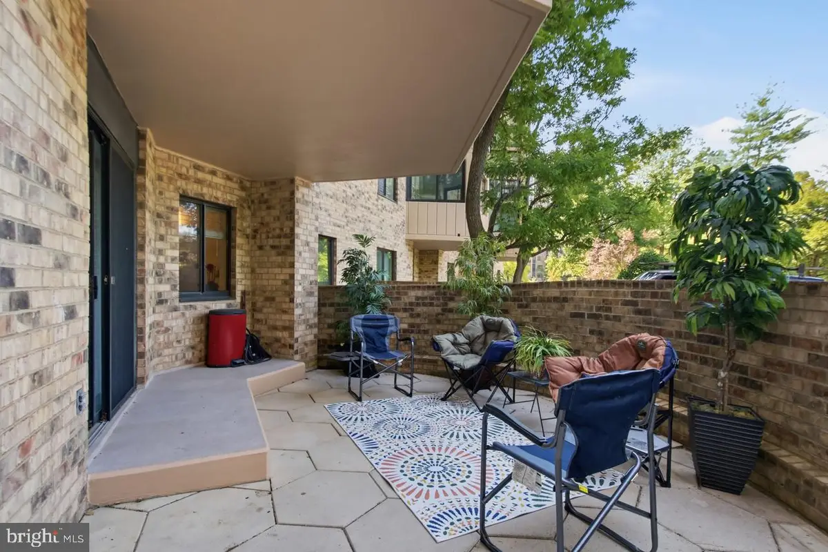 5901 Mount Eagle Dr #111, Alexandria, VA 22303 - #1