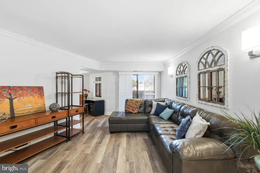 5901 Mount Eagle Dr #111, Alexandria, VA 22303 - #2