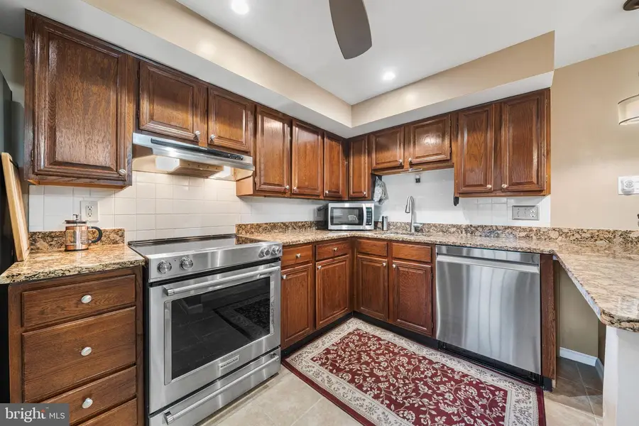 5300 Harbor Court Dr W, Alexandria, VA 22315 - #2