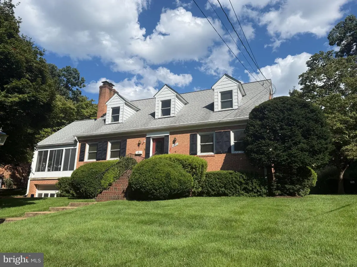 4035 N Stuart St, Arlington, VA 22207 - #1
