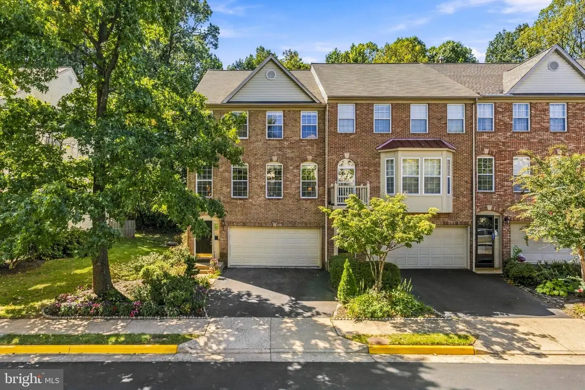 4222 Trumbo Ct, Fairfax, VA 22033 - #1