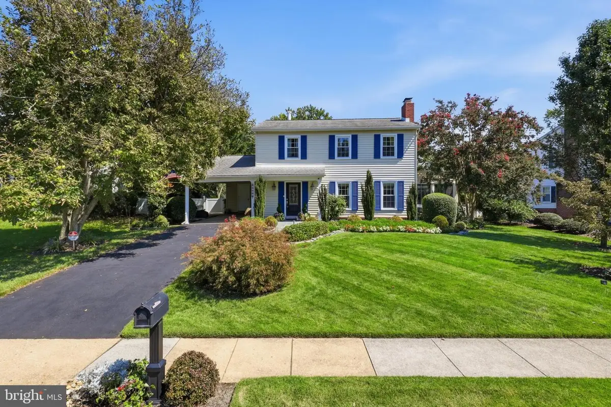 7711 Hayfield Rd, Alexandria, VA 22315 - #1
