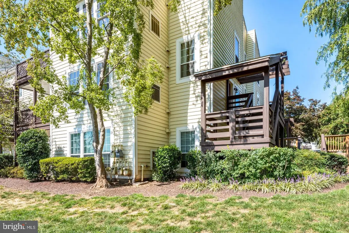10107 Oakton Terrace Rd, Oakton, VA 22124 - #1
