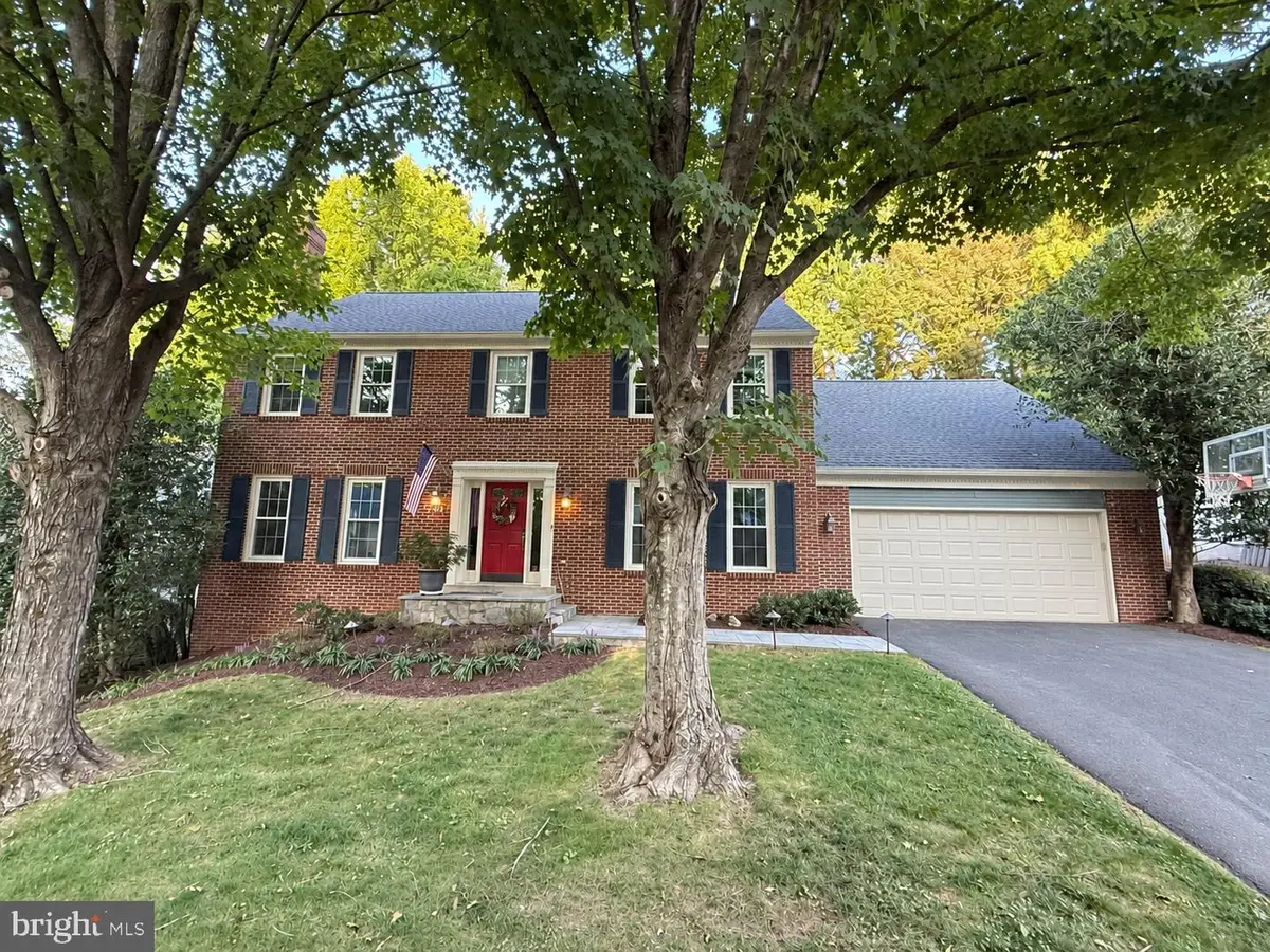 1623 Linway Park Dr, McLean, VA 22101 - #1