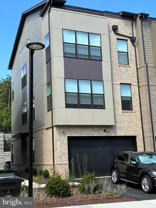 1612 Fellowship Sq, RESTON, VA 20190