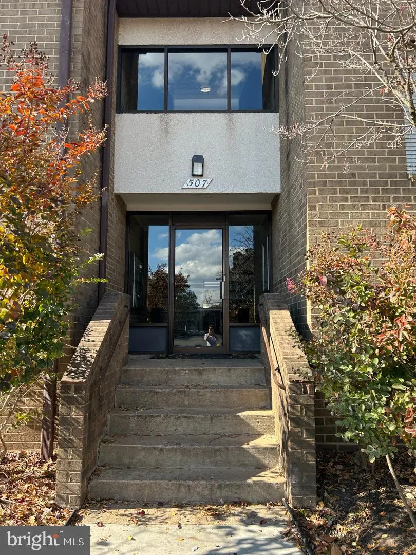 507 Florida Ave #103, Herndon, VA 20170 - #1