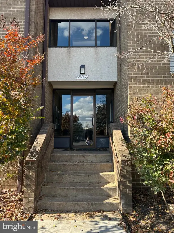 507 Florida Ave #103, HERNDON, VA 20170