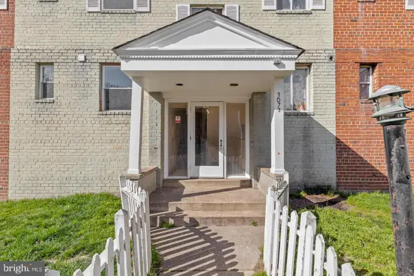 3072 Patrick Henry #202, FALLS CHURCH, VA 22044
