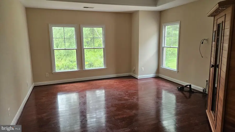 5688 Tower Hill Cir, Alexandria, VA 22315 - #3