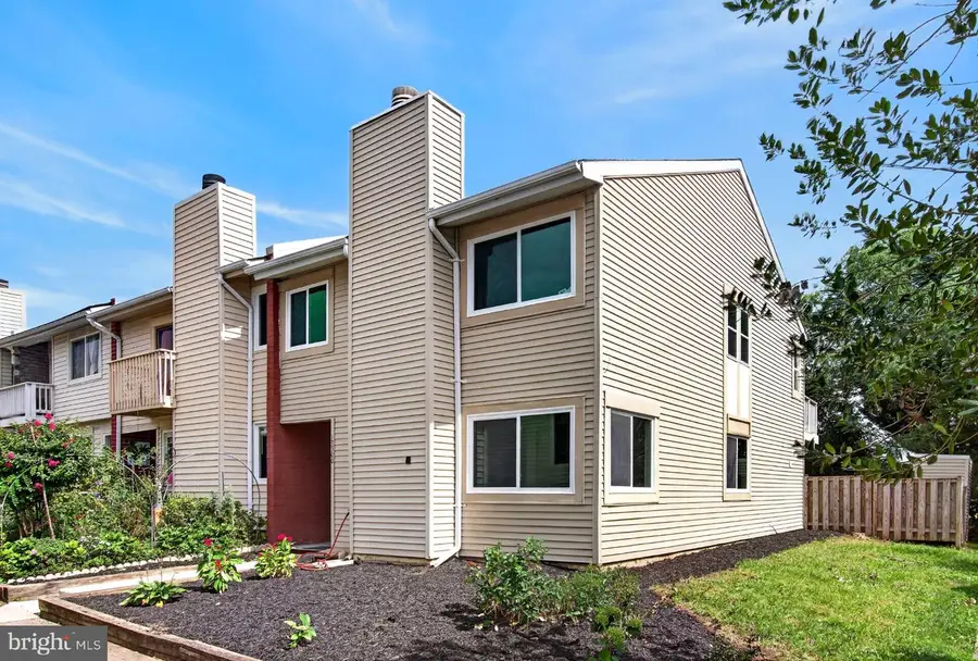 13300 Schwenger Pl, Herndon, VA 20170 - #2