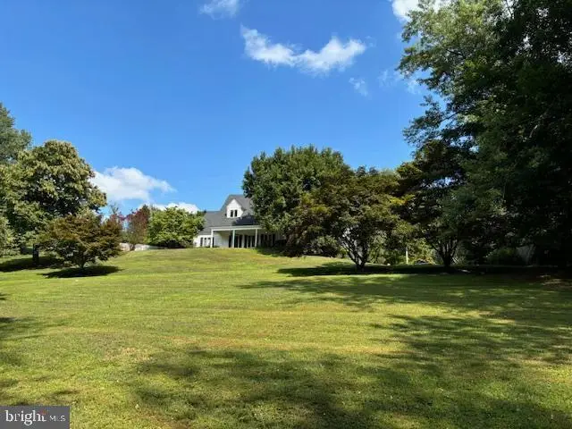 10024 Colvin Run Rd, Great Falls, VA 22066 - #3