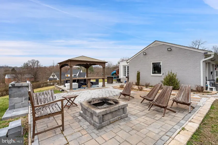 10022 Colvin Run, Great Falls, VA 22066 - #2