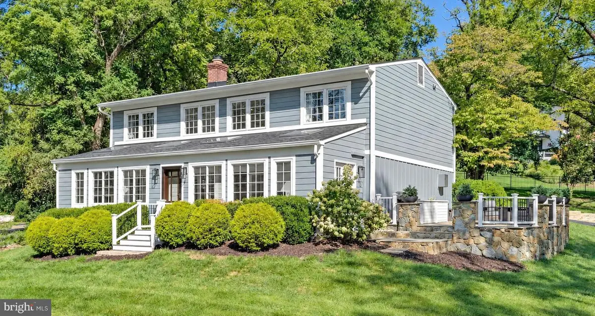 1048 Bellview Rd, McLean, VA 22102 - #1