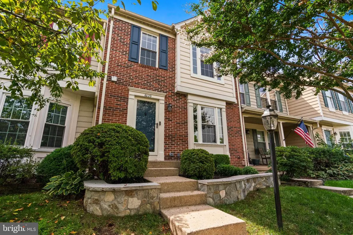 6029 Bingley Rd, Alexandria, VA 22315 - #1