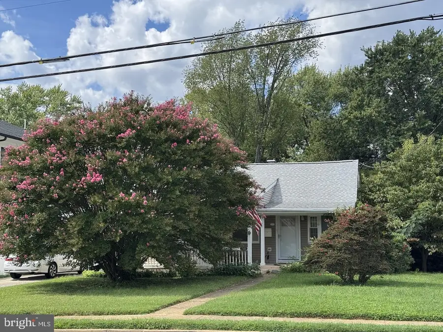 7530 Lisle Ave S, Falls Church, VA 22043 - #2